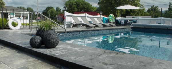 Knotty Pine Motel image 9