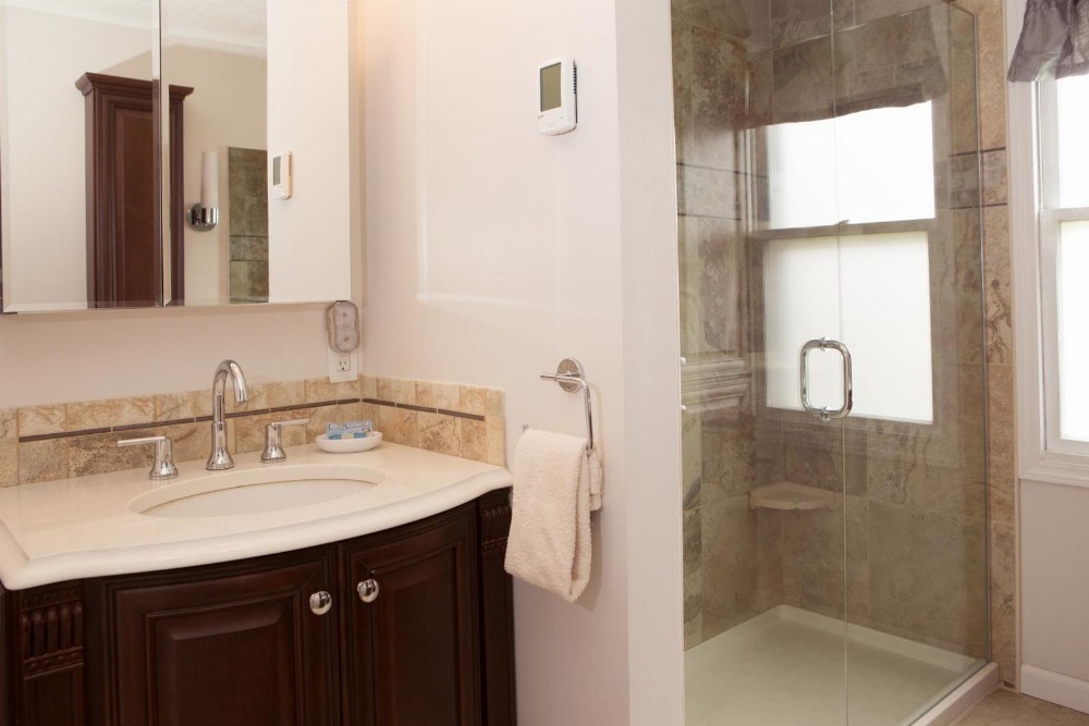 Knotty Pine Motel Main image